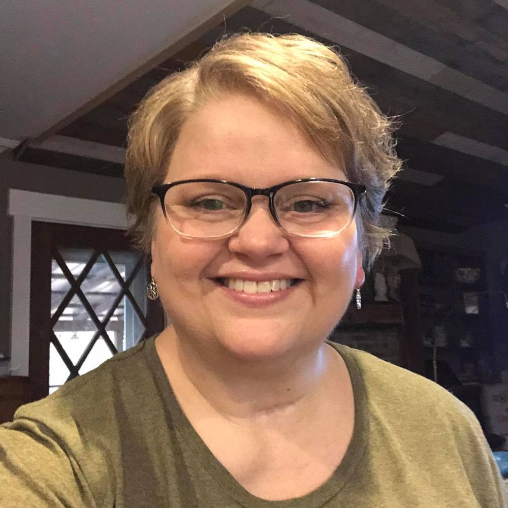 Meet your Posher, Angie